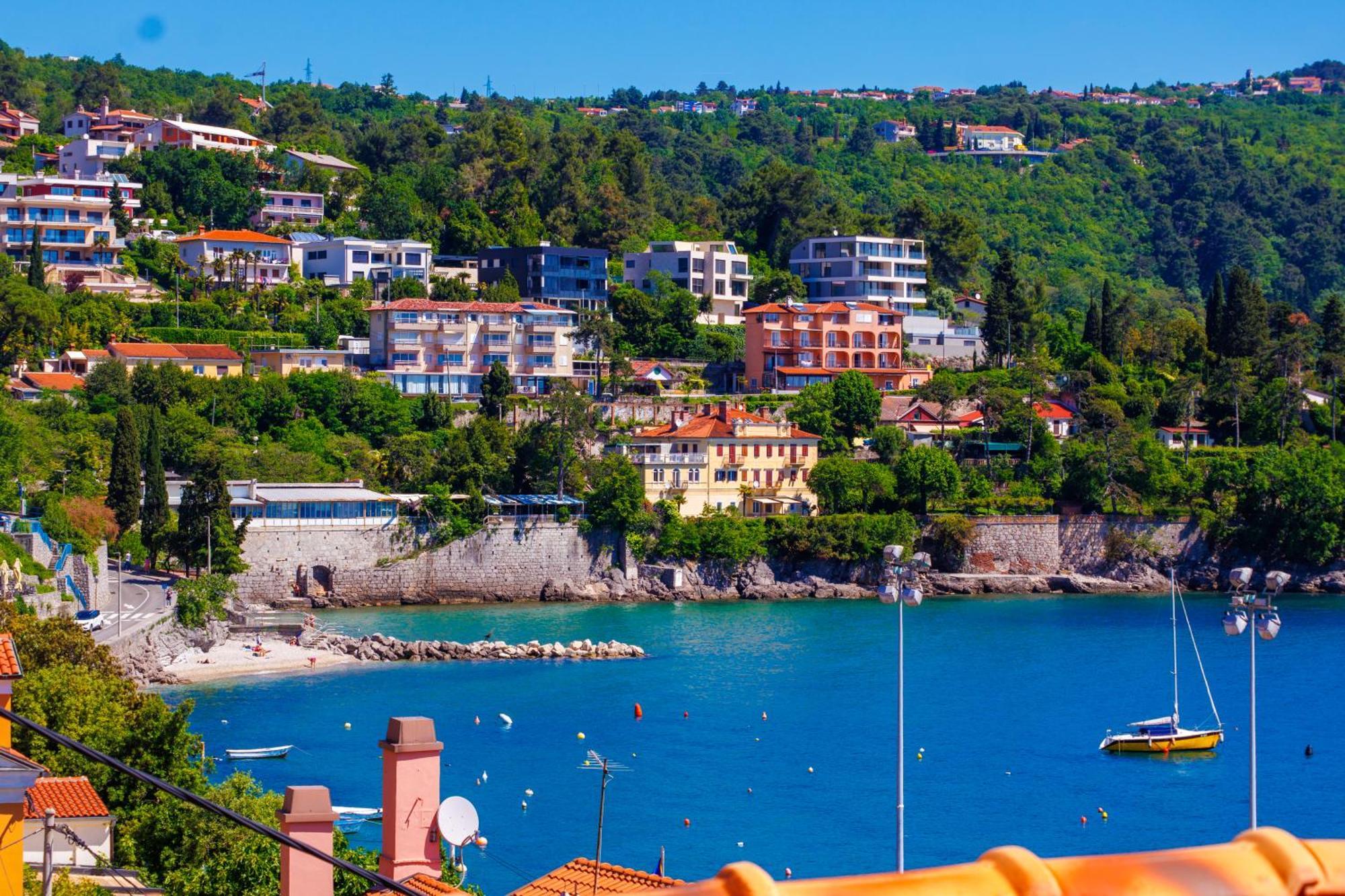 Volos With Roof Terrace, Sea View, Free Private Parking * Opatija