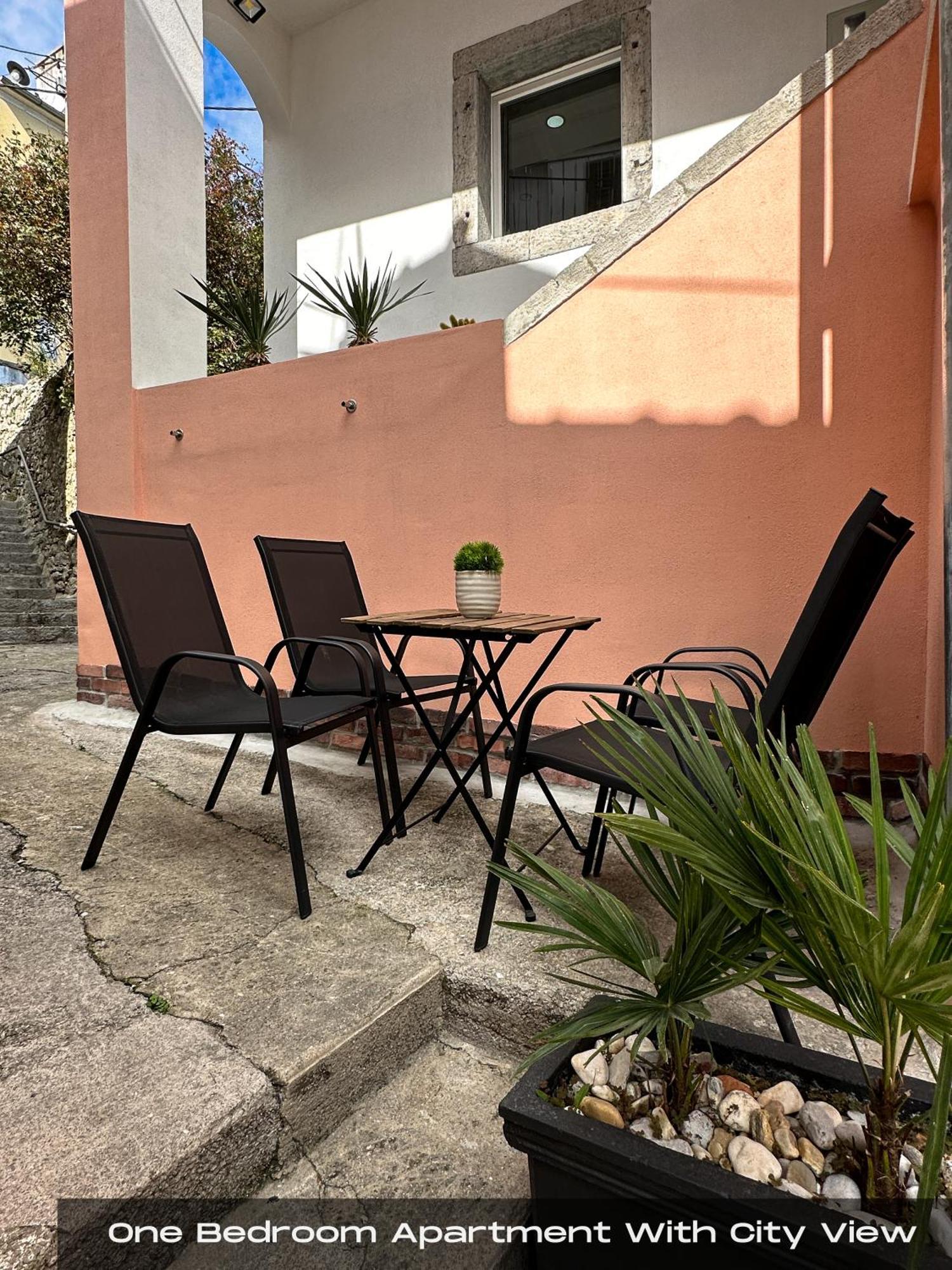 Apartma Volos With Roof Terrace, Sea View, Free Private Parking *