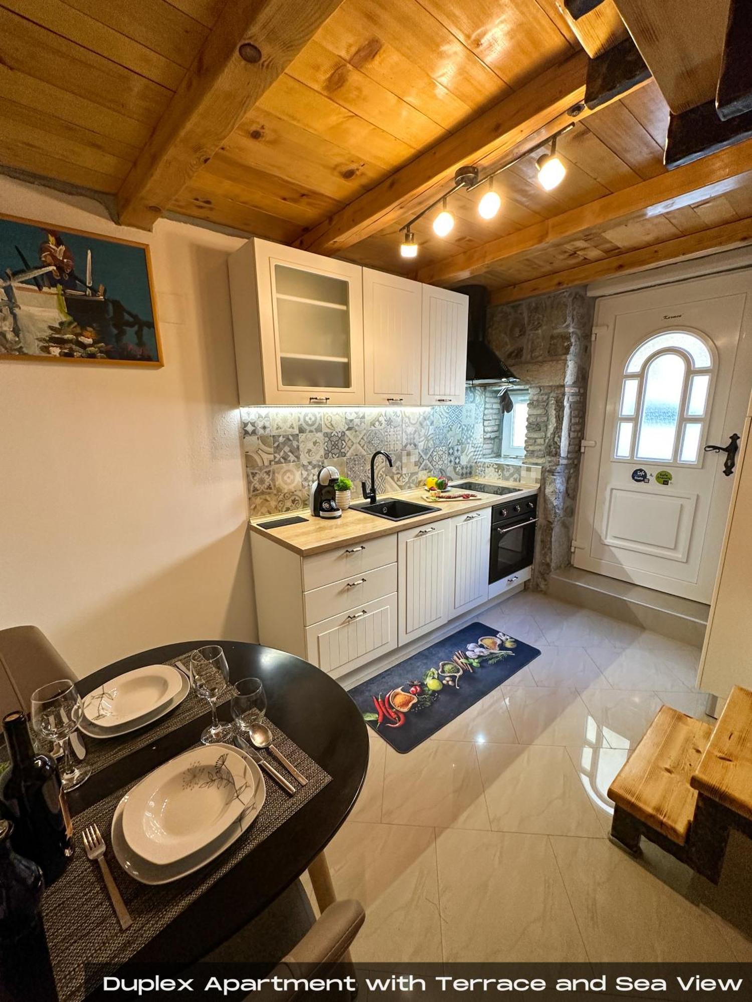 Volos With Roof Terrace, Sea View, Free Private Parking * Opatija