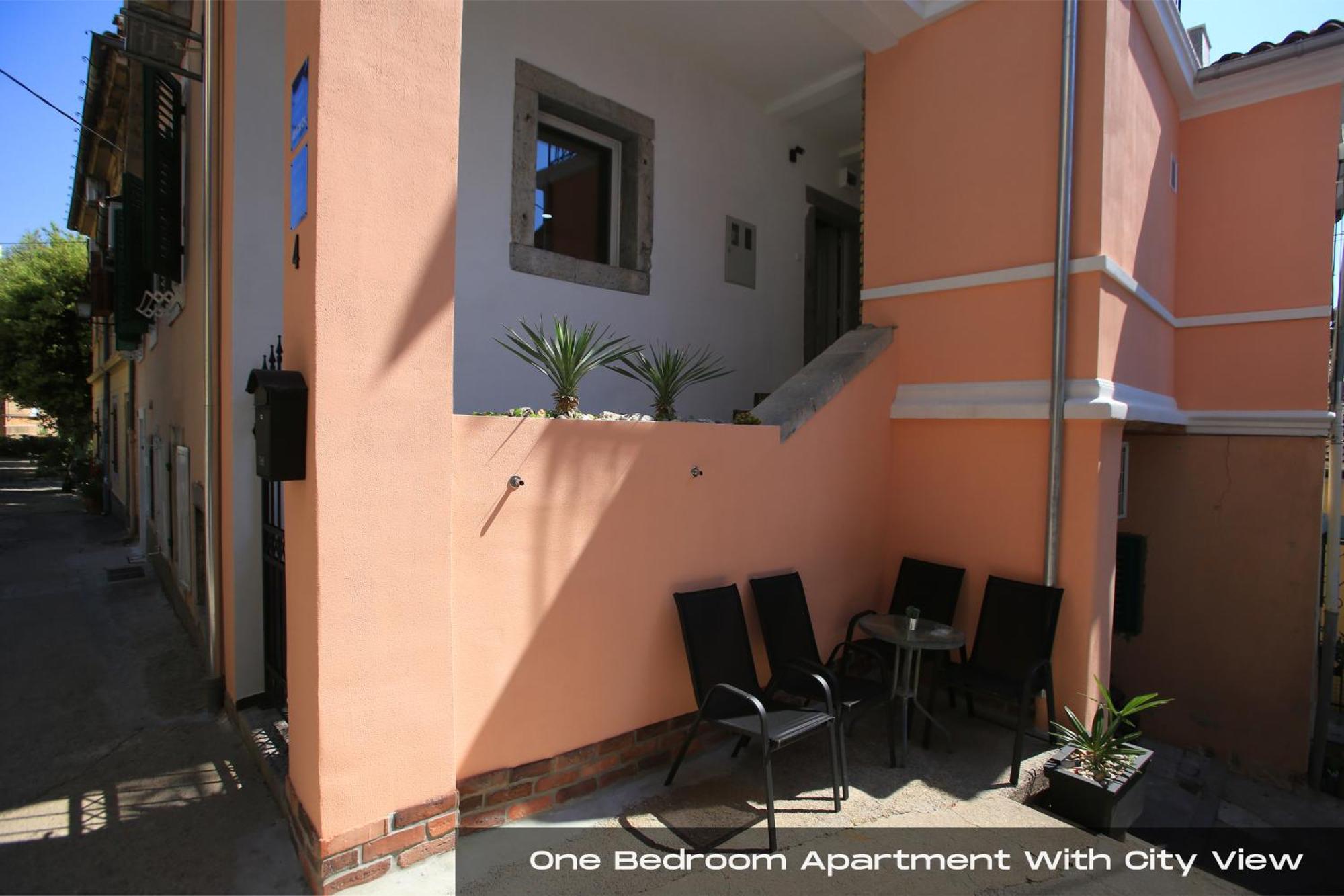 Volos With Roof Terrace, Sea View, Free Private Parking Apartment Opatija