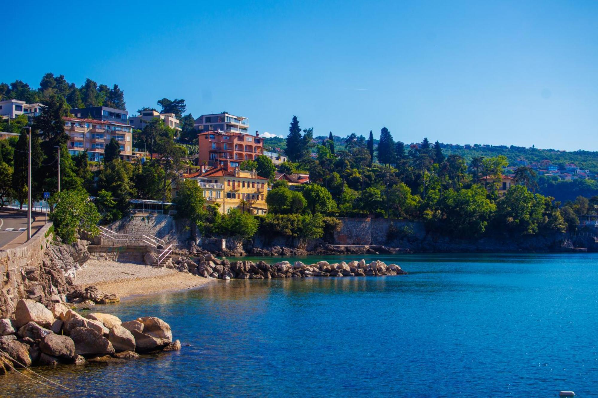 Volos With Roof Terrace, Sea View, Free Private Parking Opatija