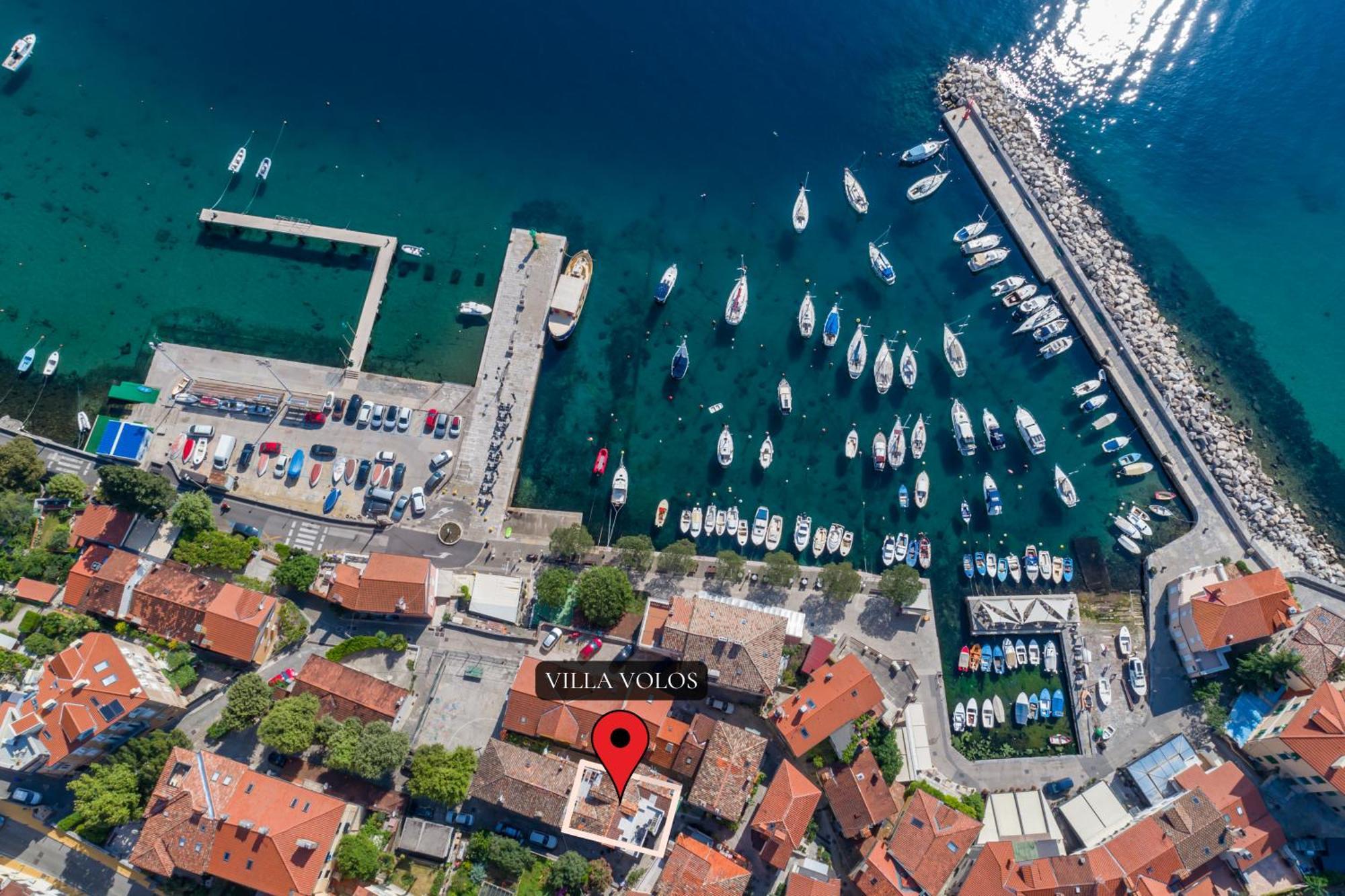 Volos With Roof Terrace, Sea View, Free Private Parking