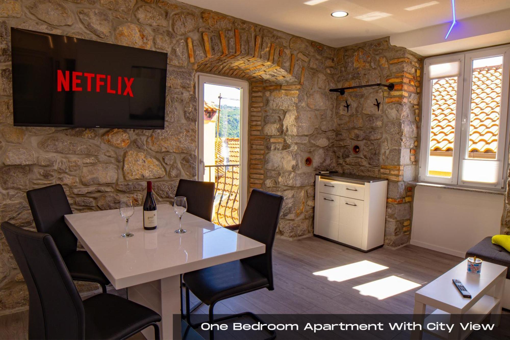 Volos With Roof Terrace, Sea View, Free Private Parking Opatija