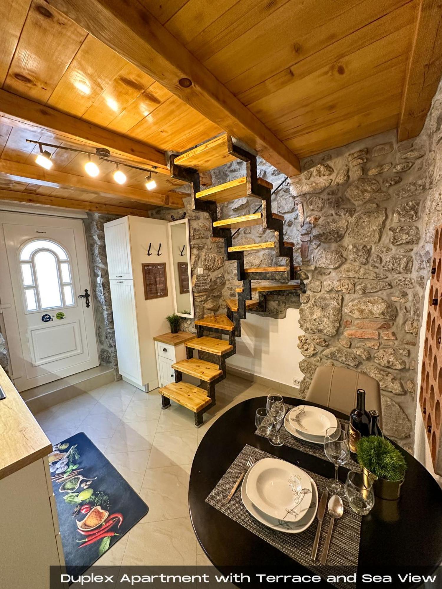 Volos With Roof Terrace, Sea View, Free Private Parking Opatija